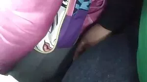 یہاں تک کہ بچے پر گیند ایک ڈک ہو جاتا ہے!