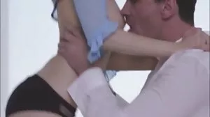 Brazzers: busty بنفشی میری