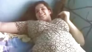 خوبصورت لڑکی پر bounces کے لنڈ