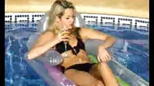 Brazzers: busty بنفشی میری