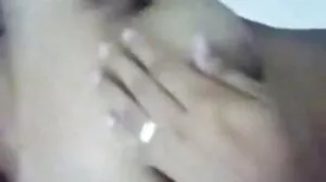 ڈکوٹا چاہتا ہے ایک نسلی threesome کے