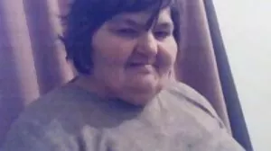 IRL Boota spontaneo اچانک SMUSHES Skinn F