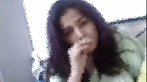 بڑی chested سیاہ بالوں والی nubile ایک سواری کی ضرورت ہے